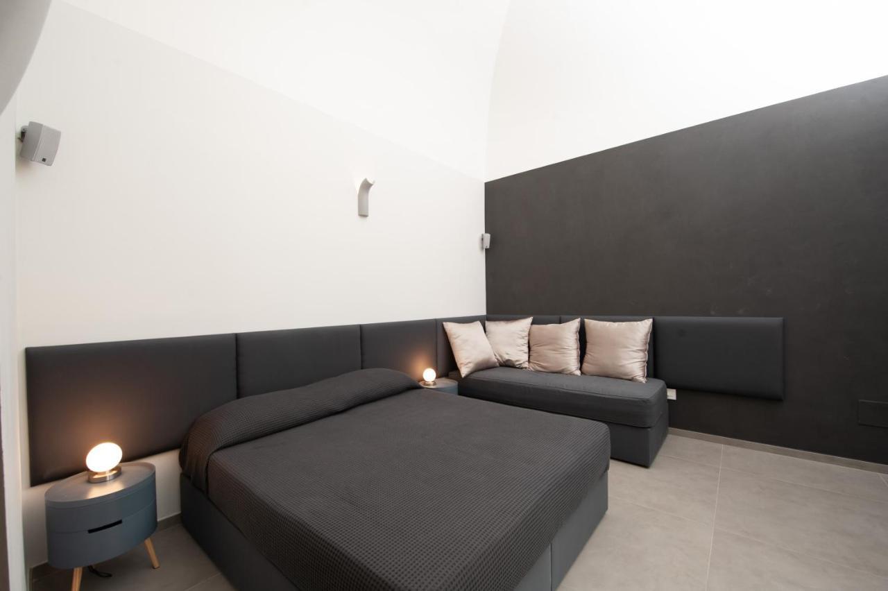 Carlo V - Con Piscina E Giardino Privati Apartment Lecce Exterior photo