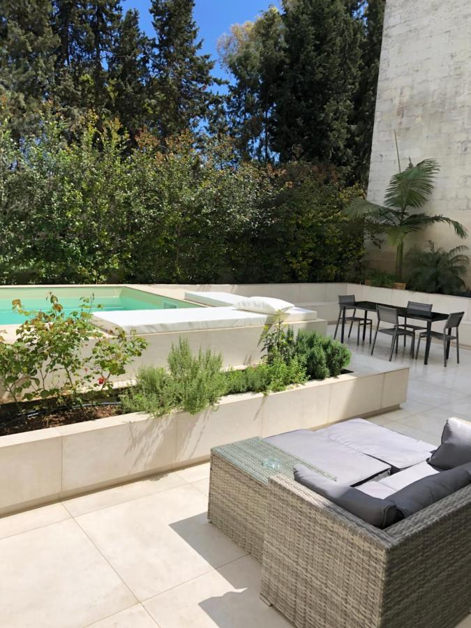 Carlo V - Con Piscina E Giardino Privati Apartment Lecce Exterior photo